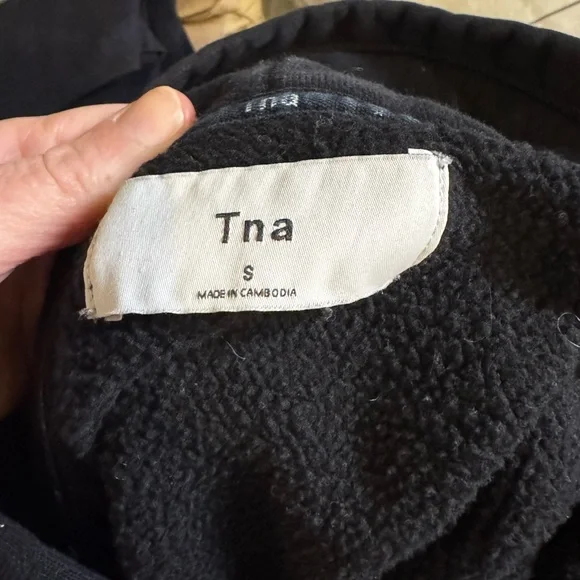 Aritizia TNA Black Hoodie with Front Pocket - Picture 3 of 5